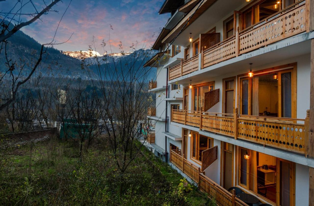 Vaibhav Regency Hotel Manali  Bagian luar foto