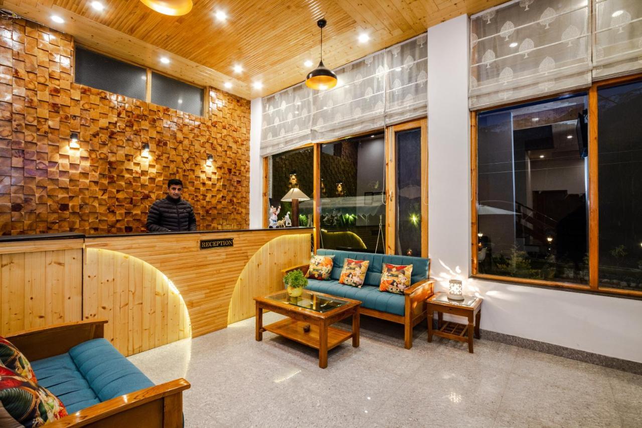 Vaibhav Regency Hotel Manali  Bagian luar foto