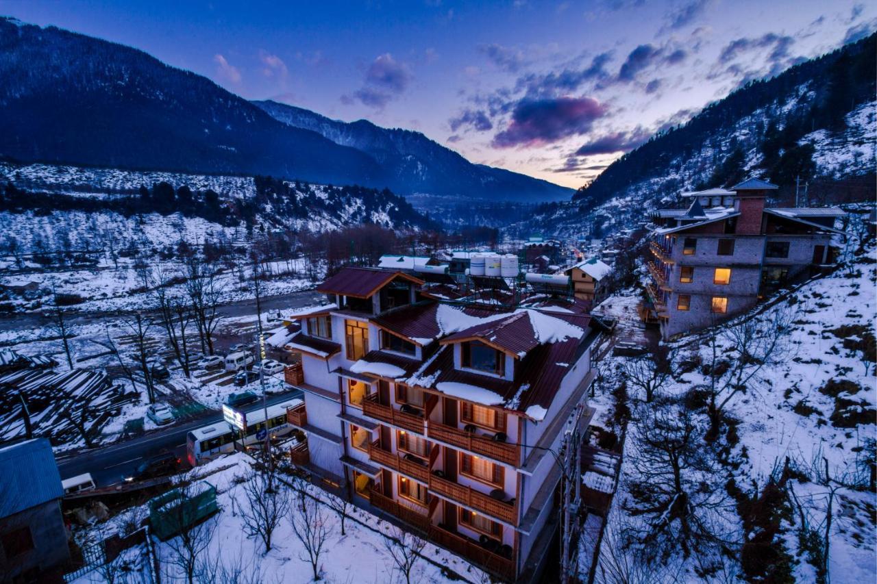 Vaibhav Regency Hotel Manali  Bagian luar foto