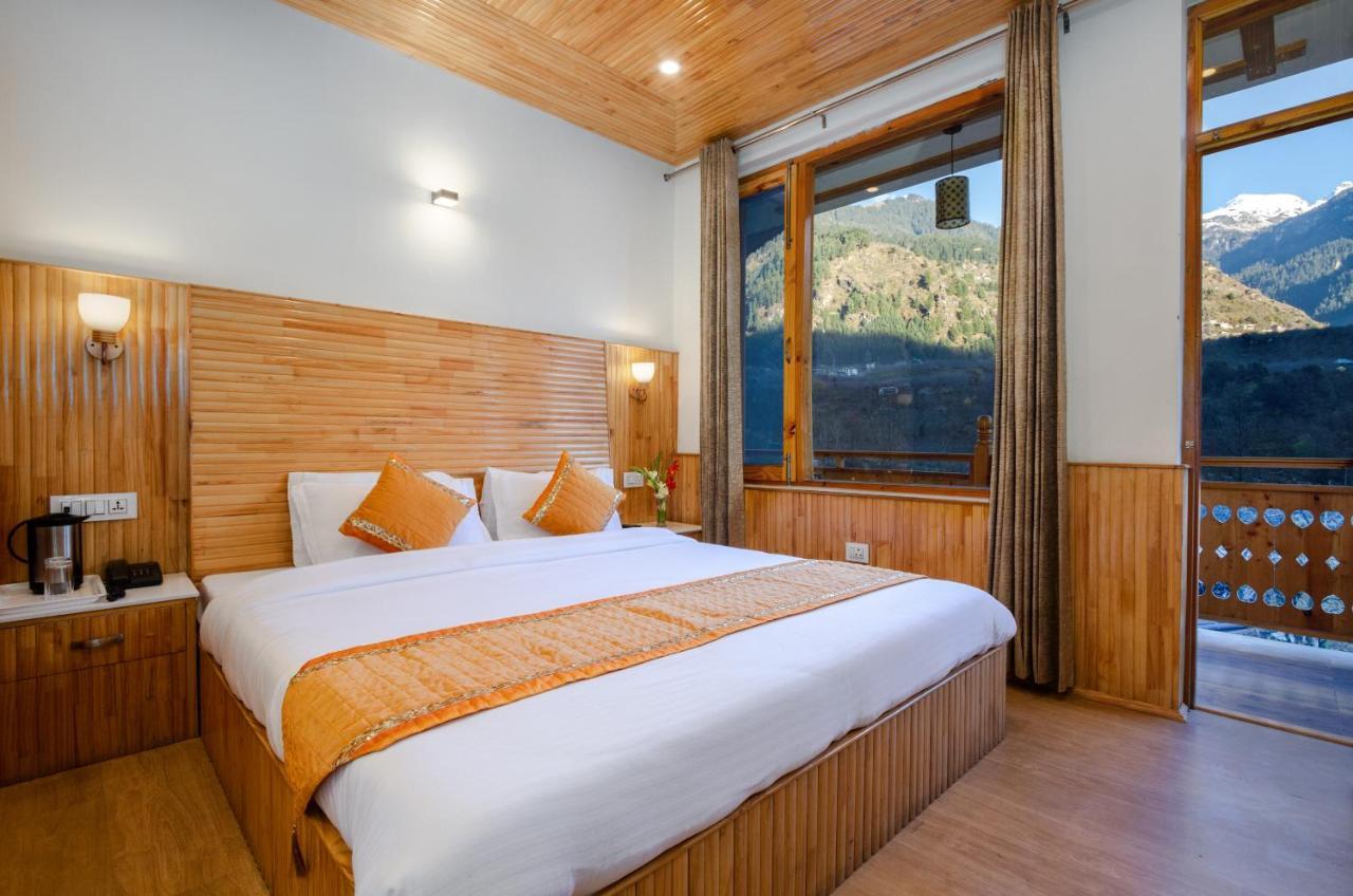 Vaibhav Regency Hotel Manali  Bagian luar foto