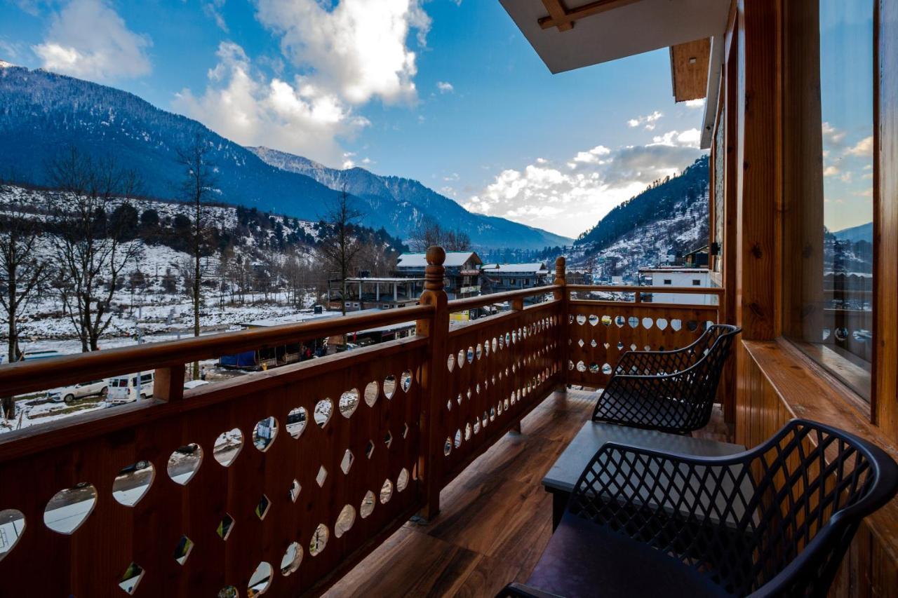 Vaibhav Regency Hotel Manali  Bagian luar foto