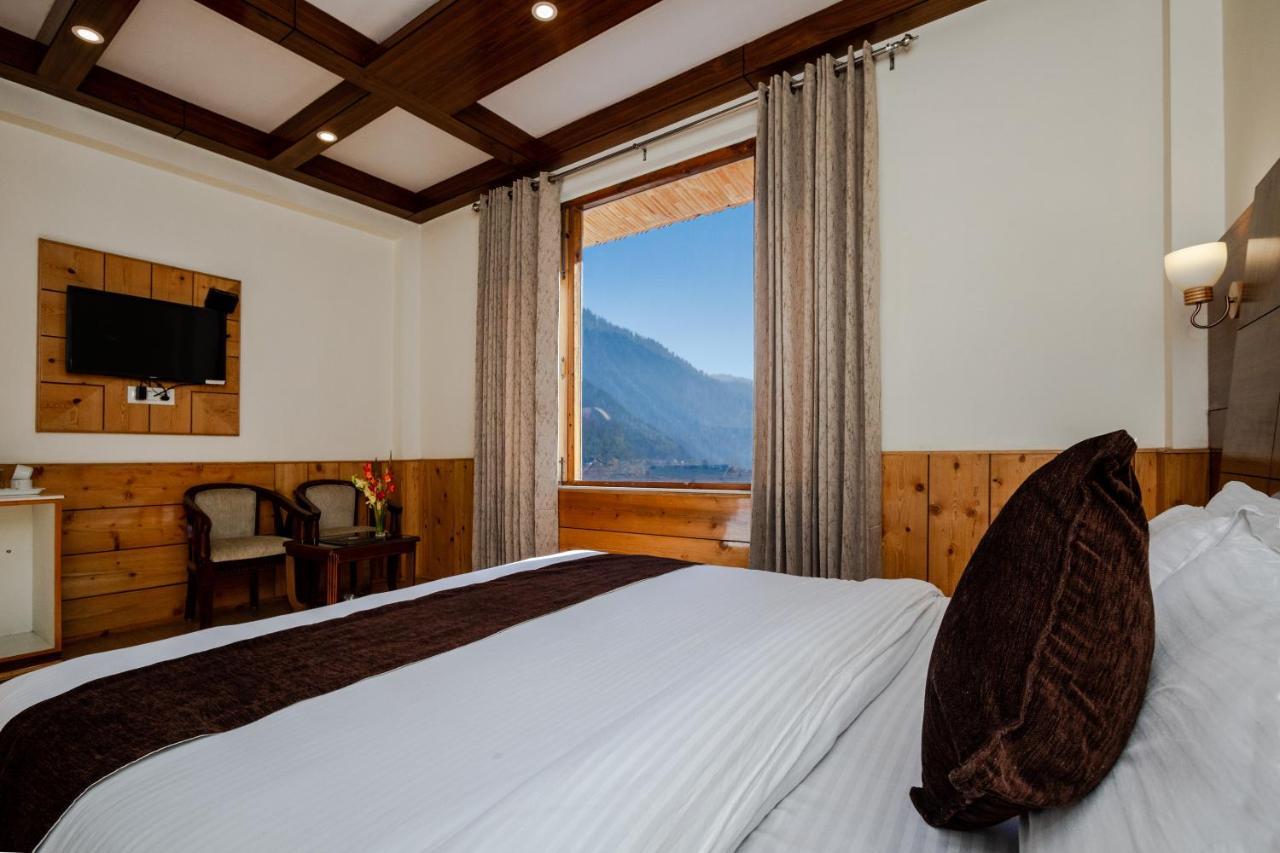 Vaibhav Regency Hotel Manali  Bagian luar foto