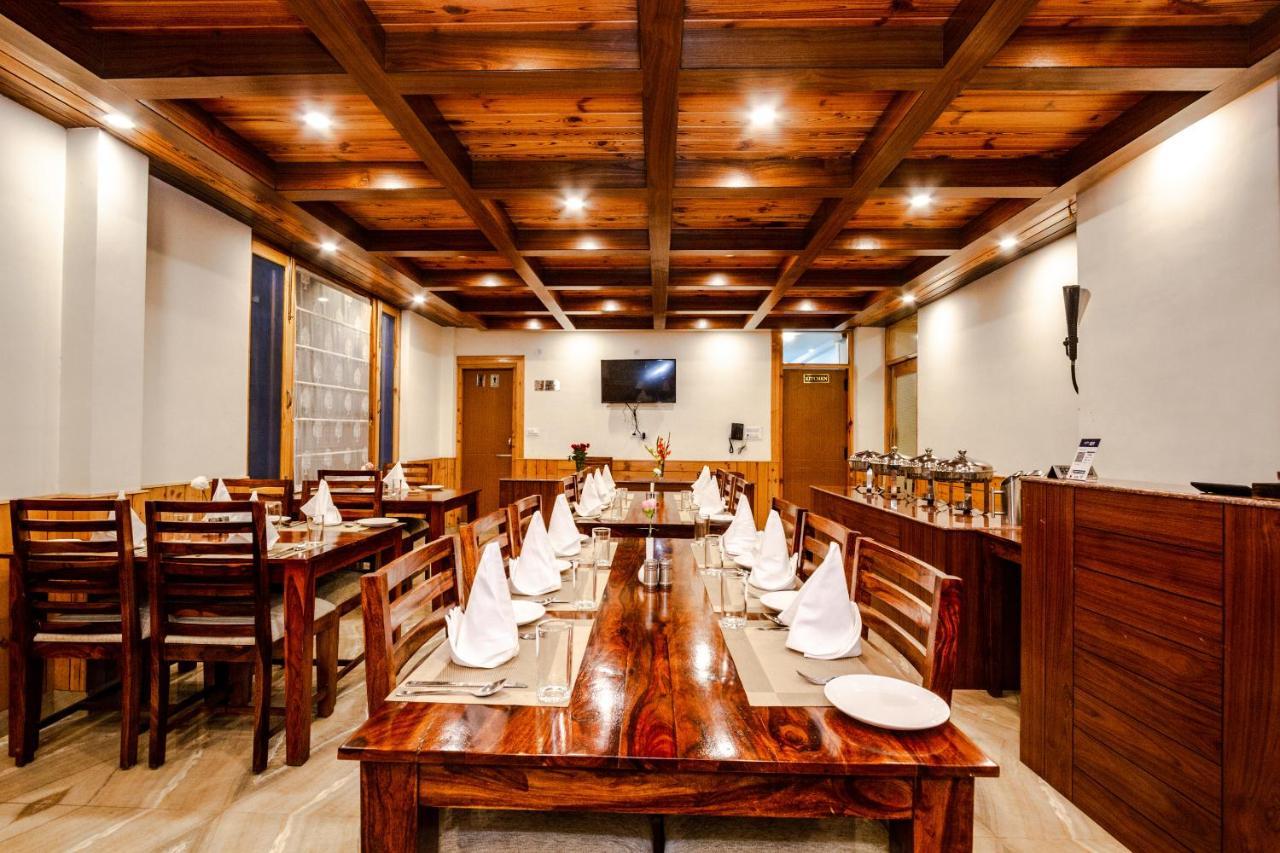 Vaibhav Regency Hotel Manali  Bagian luar foto