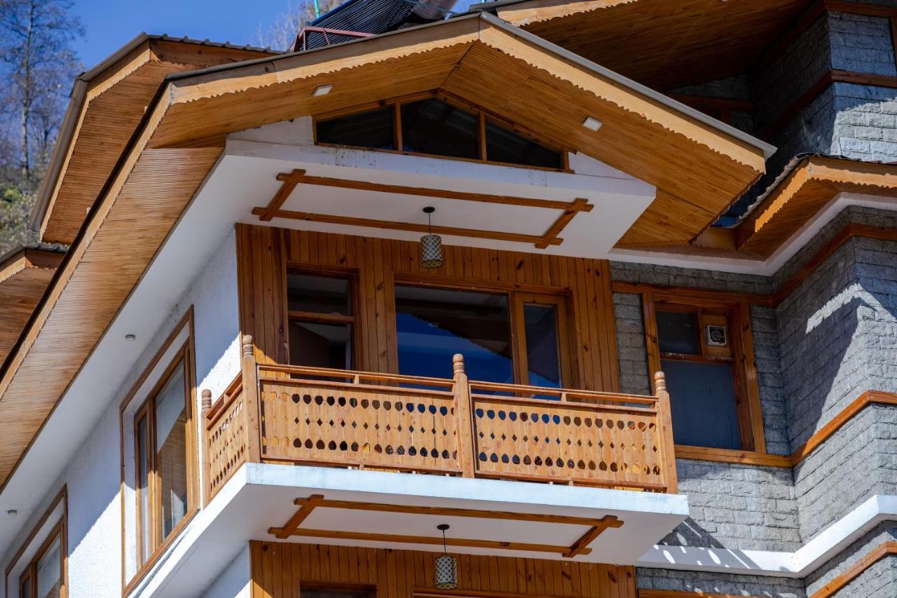 Vaibhav Regency Hotel Manali  Bagian luar foto