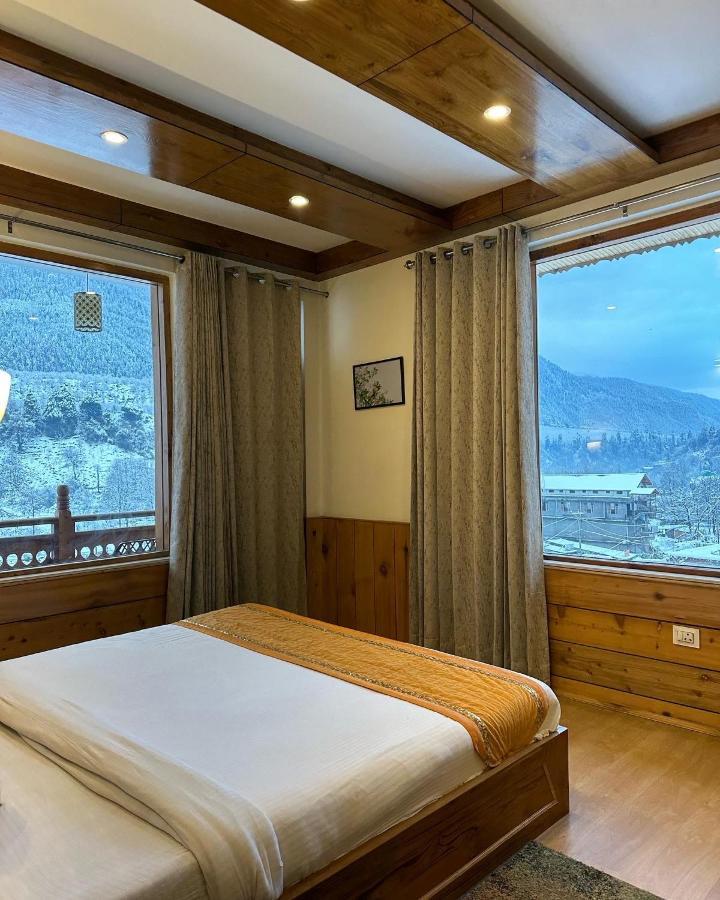 Vaibhav Regency Hotel Manali  Bagian luar foto